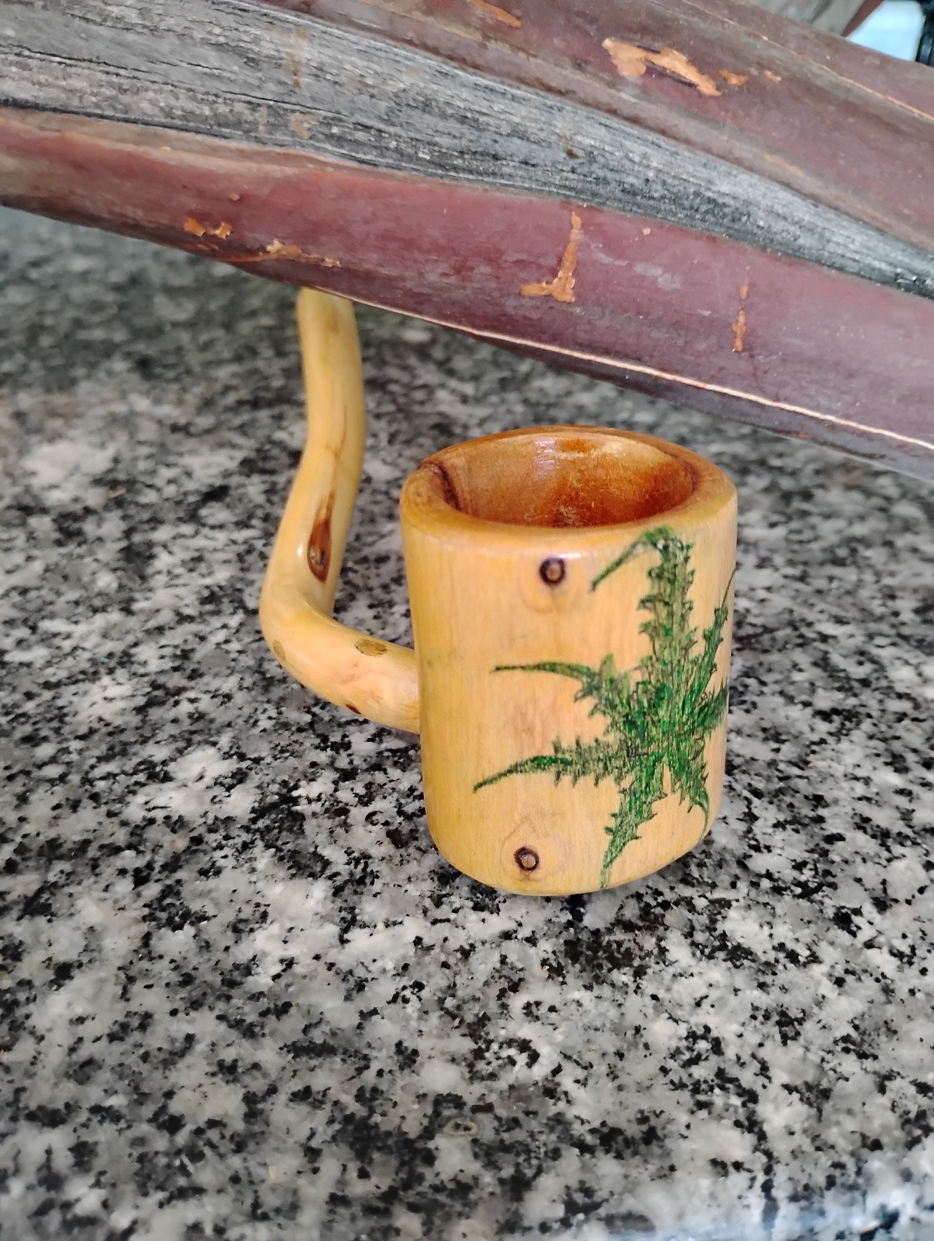 Artisanal handcrafted pipe